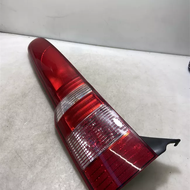 Fanale posteriore sinistro 11/04<