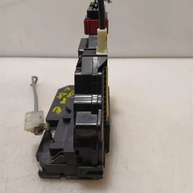 Serratura porta anteriore destra