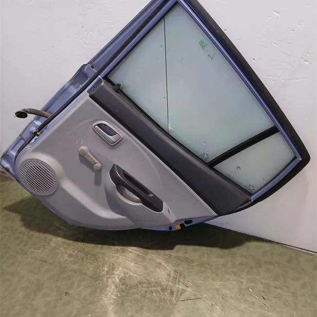 Porta posteriore destra