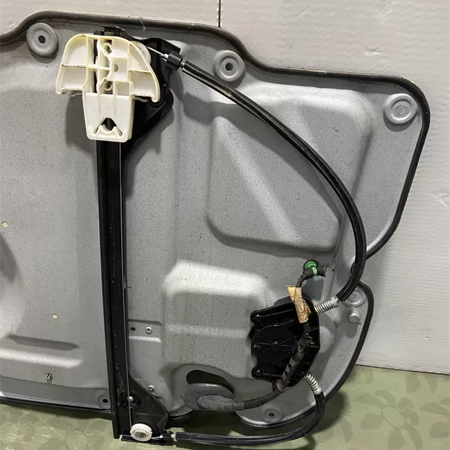 Alzacristallo elettrico porta posteriore sinistro