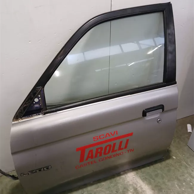 Porta anteriore sinistra con retrovisori esterna elettrica