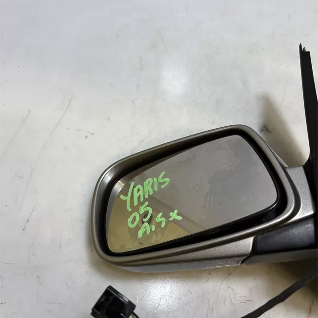 Retrovisore esterno sinistro Elettrico