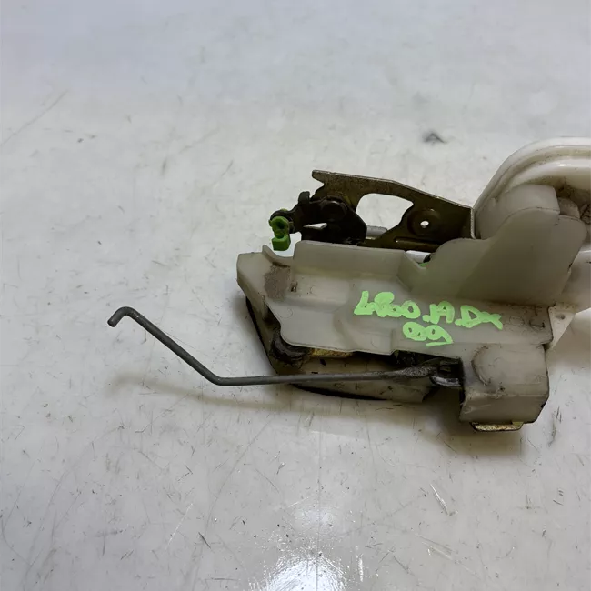 Serratura porta anteriore destra