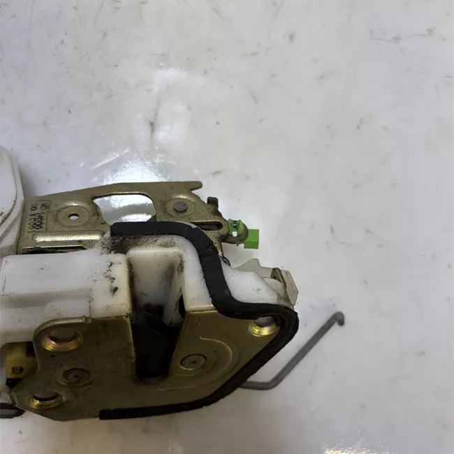 Serratura porta anteriore destra