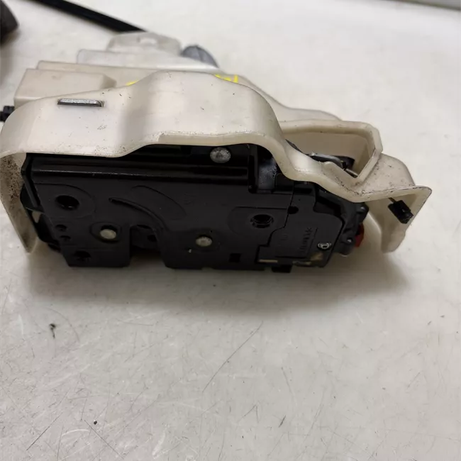 Serratura porta posteriore sinistra