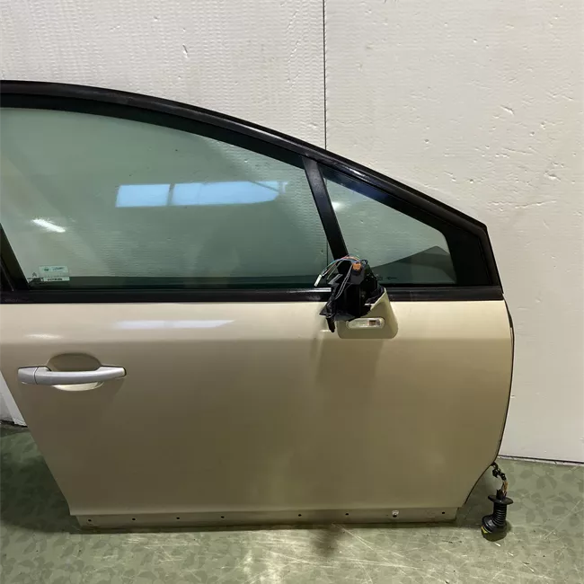 Porta anteriore destra