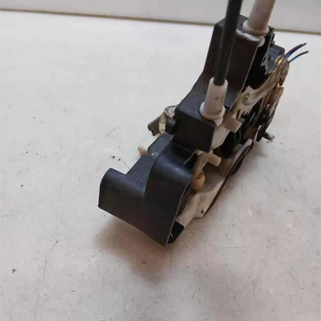 Serratura porta posteriore sinistra