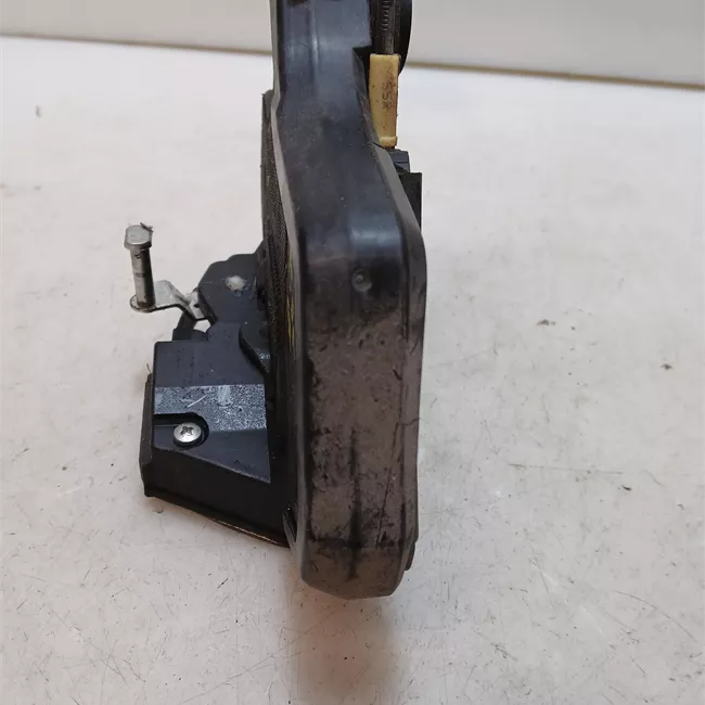 Serratura porta posteriore sinistra