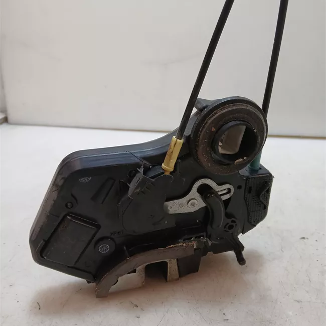 Serratura porta posteriore sinistra