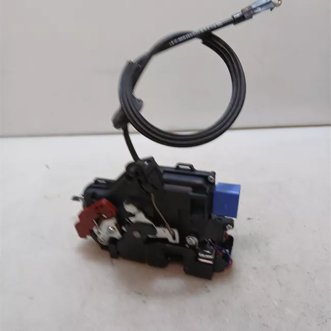 Serratura porta anteriore sinistra