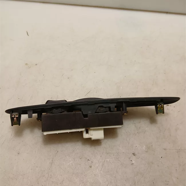 Interruttore alzacristalli porta anteriore sinistro