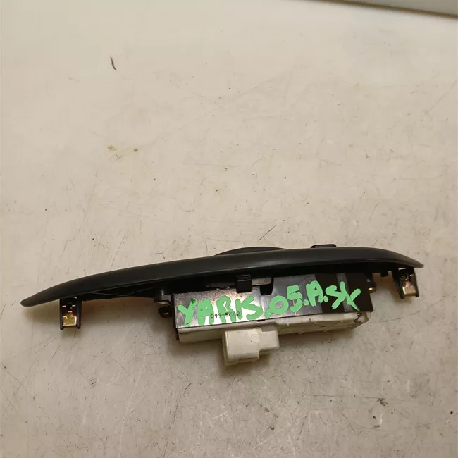 Interruttore alzacristalli porta anteriore sinistro