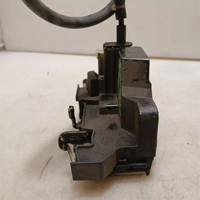 Serratura porta anteriore sinistra