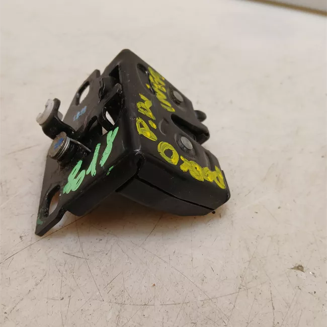 Serratura inferiore porta posteriore a battente