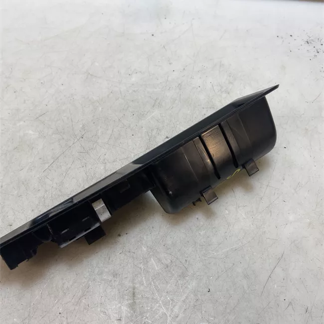 Interruttore alzacristalli porta anteriore sinistro nero