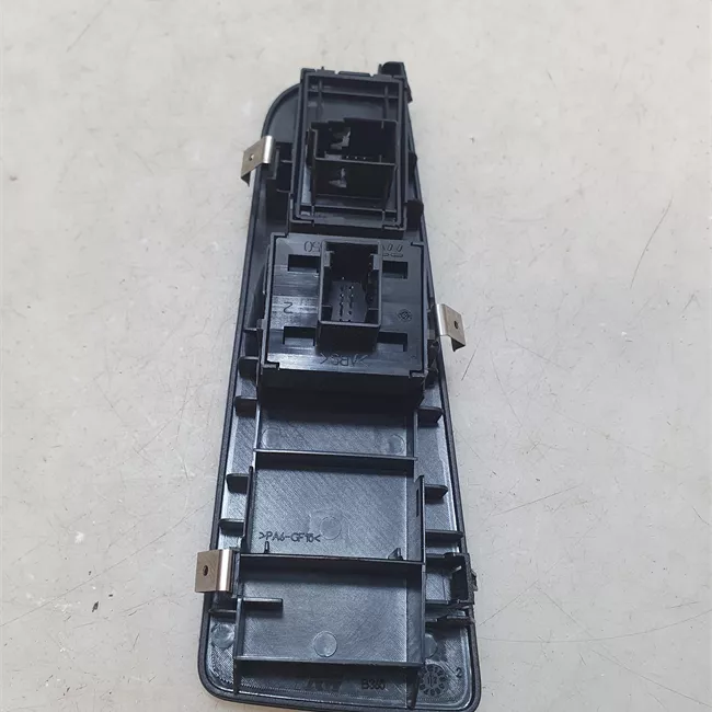 Blocco comandi alzacristalli e retrovisori esterno sinistro