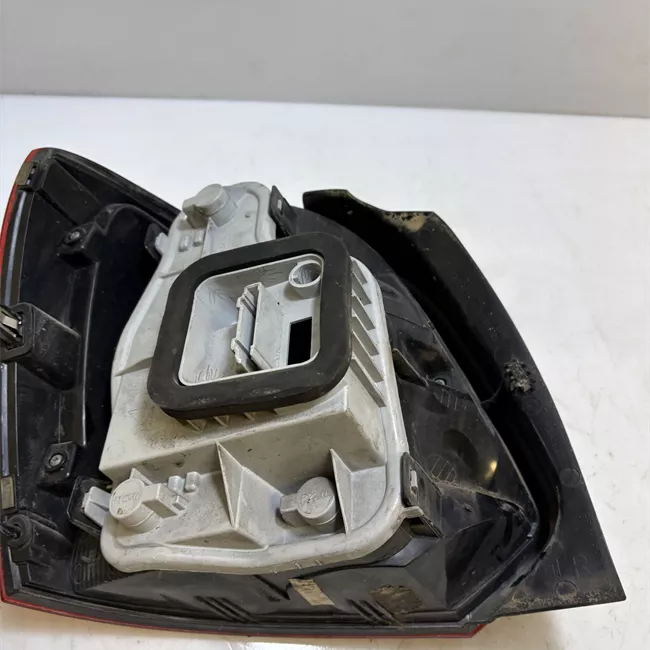 Fanale posteriore destro AL