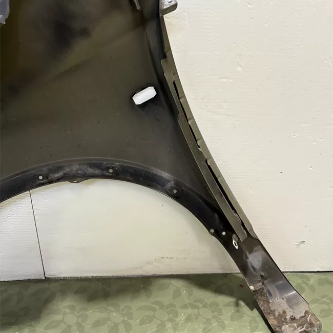 Parafango anteriore destro