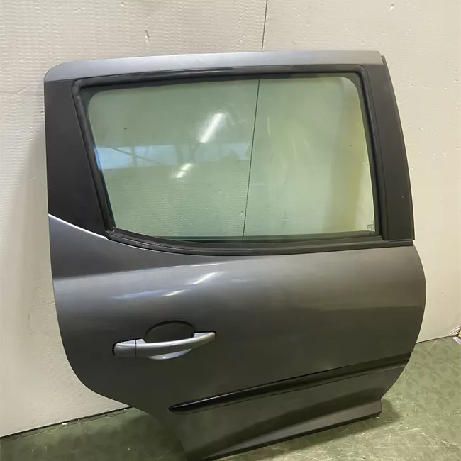 Porta posteriore destra