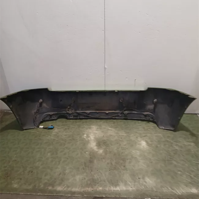 Paraurti posteriore con primer