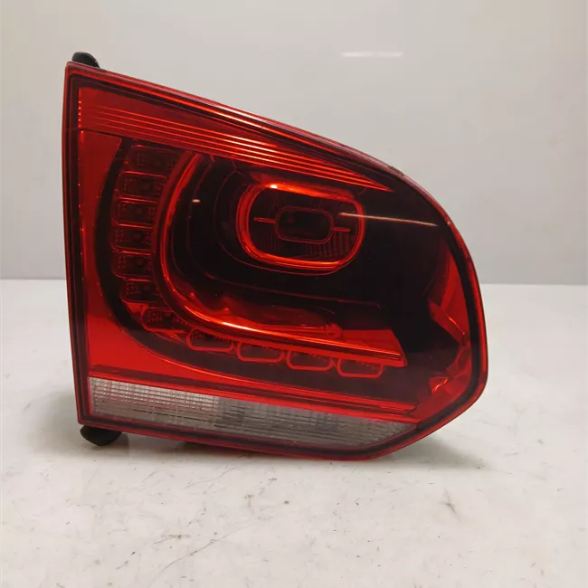 Fanale posteriore parte interno sinistro Led