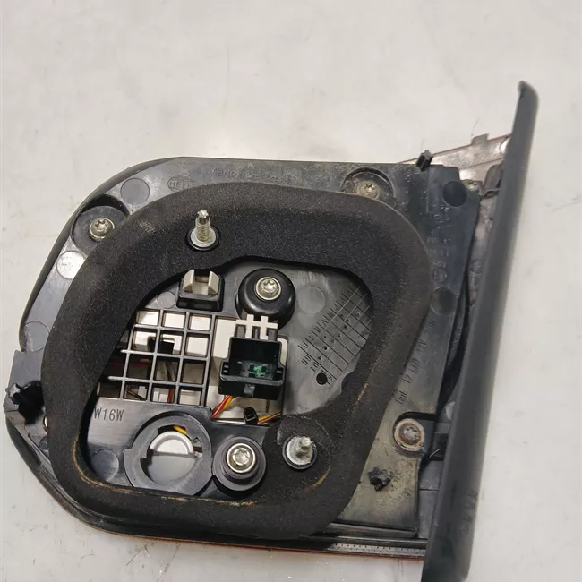 Fanale posteriore parte interno sinistro Led