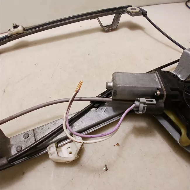 Alzacristallo elettrico porta anteriore con motorino destro