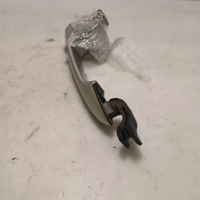 Maniglia porta anteriore destra cromo