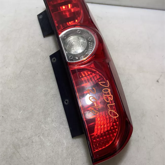 Fanale posteriore sinistro