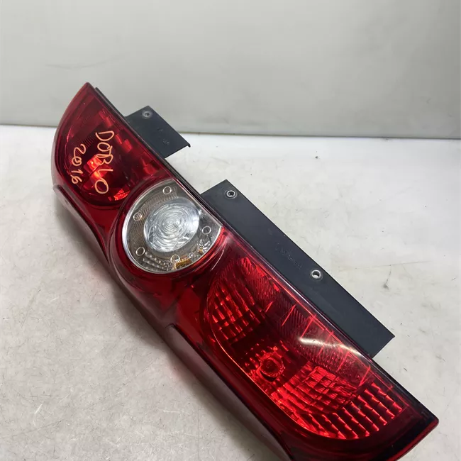 Fanale posteriore destro