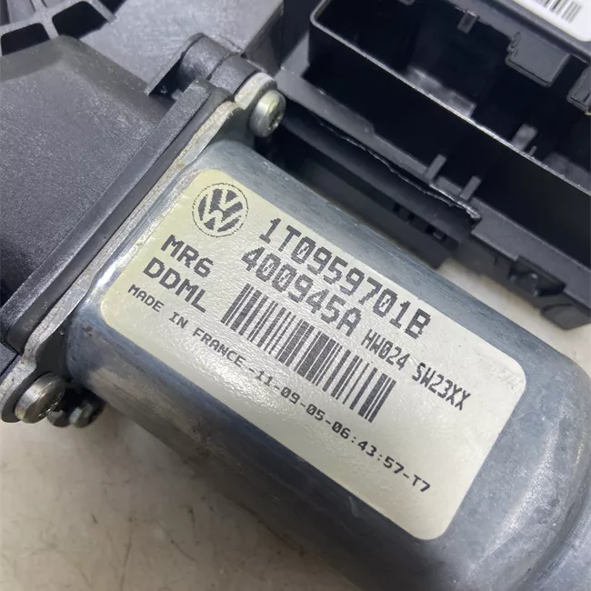 Motorino alzacristallo porta anteriore sinistro