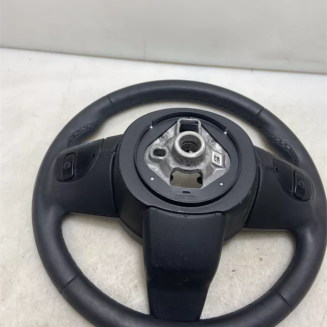 Volante Pelle con comandi radio/telefono