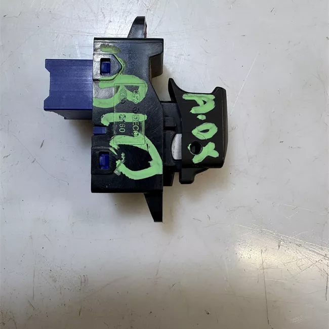 Interruttore alzacristalli porta anteriore