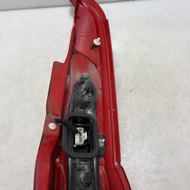 Fanale posteriore sinistro 11/04<