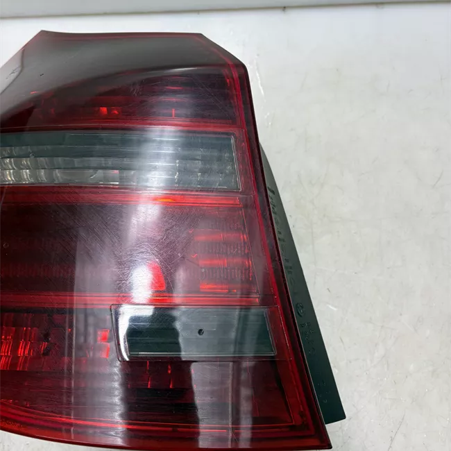 Fanale posteriore sinistro