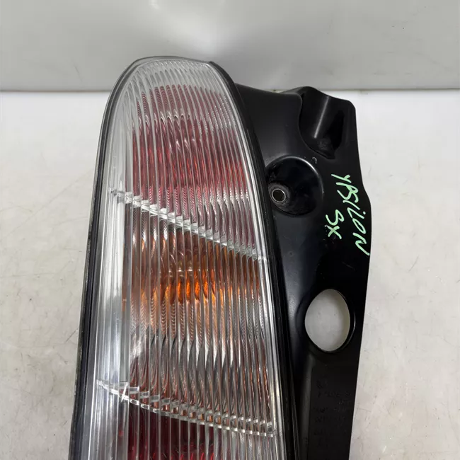 Fanale posteriore sinistro