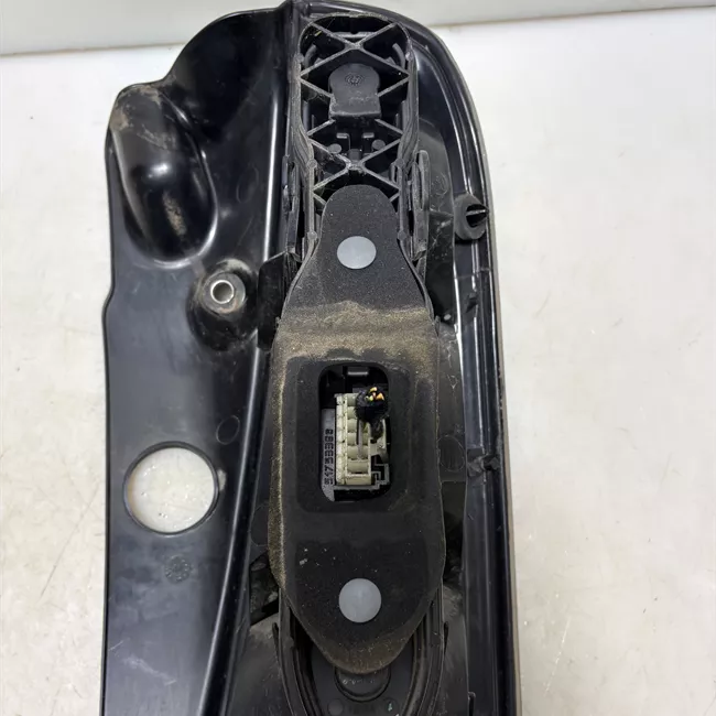 Fanale posteriore sinistro