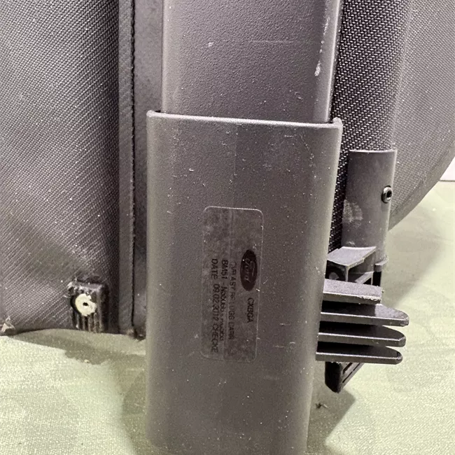 Ripiano cappelliera nero