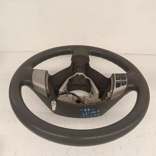 Volante con comandi radio