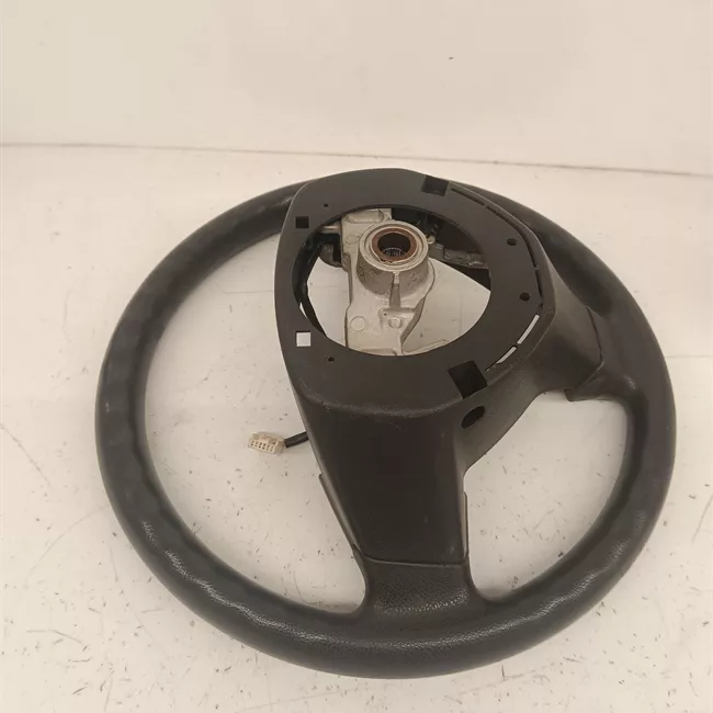 Volante con comandi radio