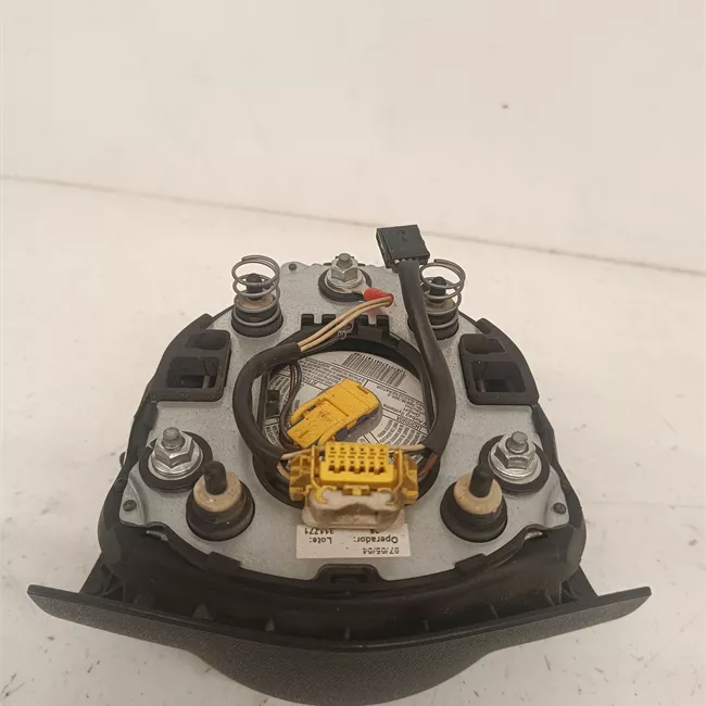 Dispositivo airbag lato guida volante multifunzione