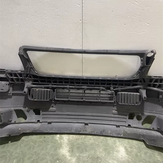 Paraurti anteriore grafite