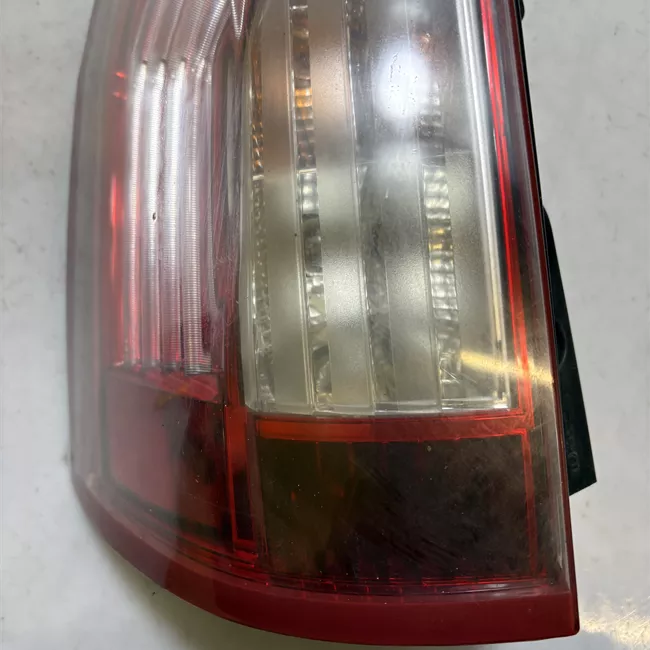 Fanale posteriore sinistro