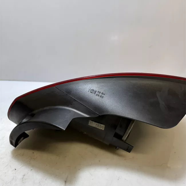 Fanale posteriore sinistro