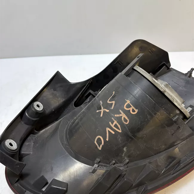 Fanale posteriore sinistro