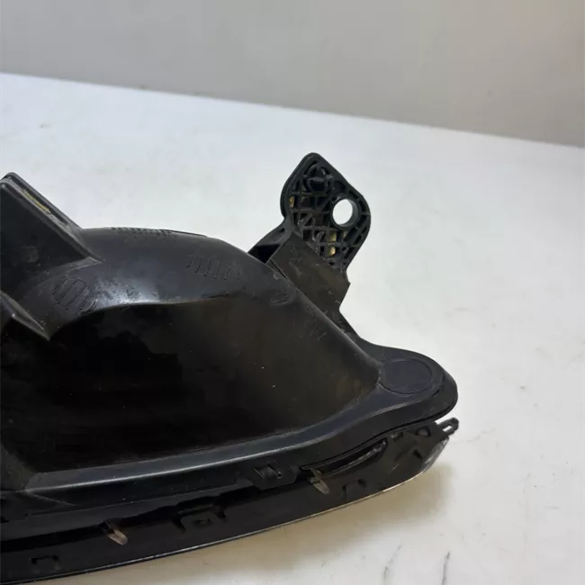 Fanalino anteriore sinistro