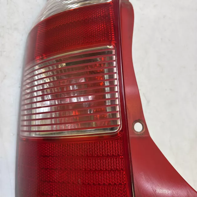 Fanale posteriore sinistro 11/04>