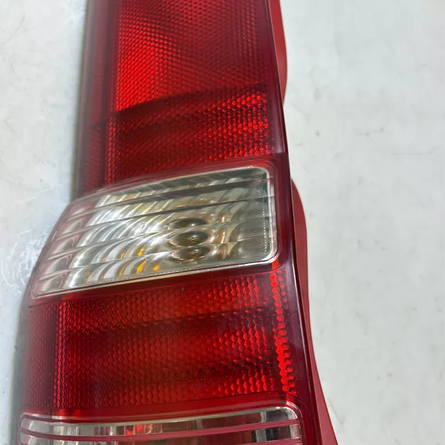 Fanale posteriore sinistro 11/04>