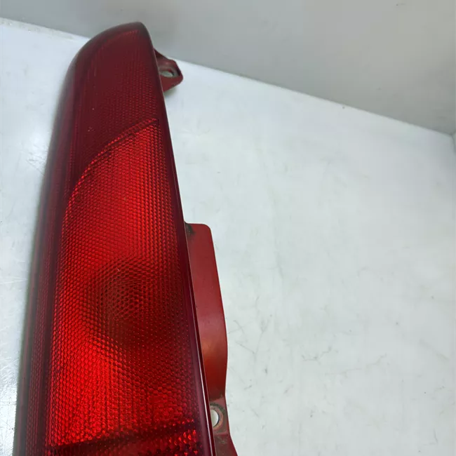 Fanale posteriore sinistro 11/04>