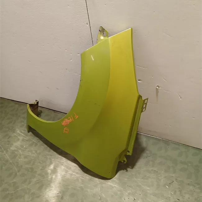 Parafango anteriore sinistro